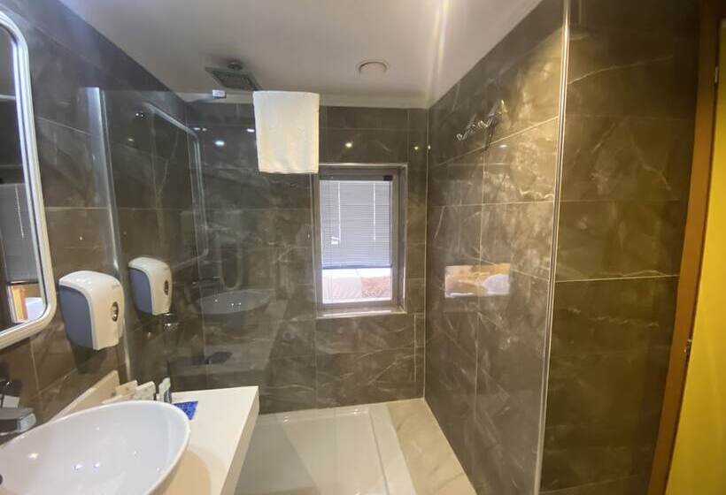 هتل Roseira Beach Resort