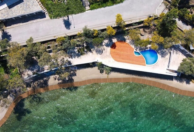 هتل Roseira Beach Resort