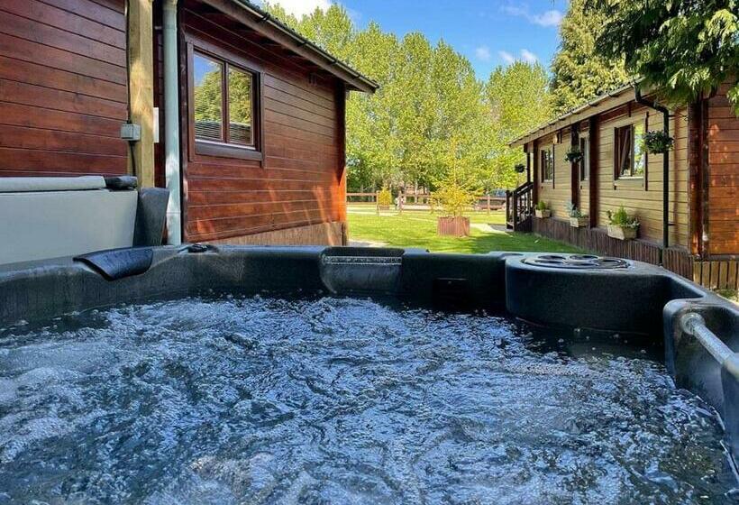 リゾートホテル Oat Hill Farm Lodges