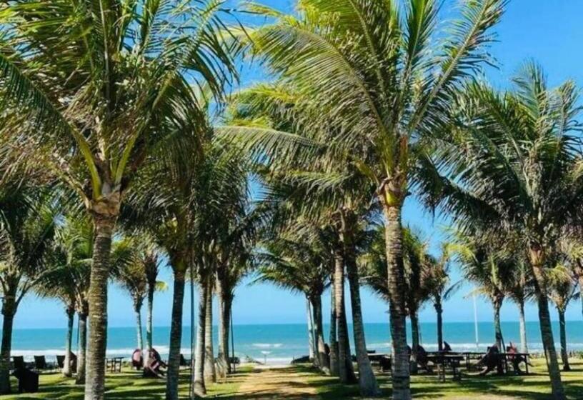 استراحتگاه Riviera Beach Place & Manhattan Golf Residence