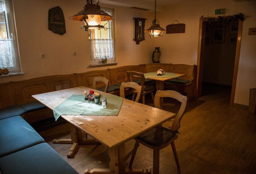 ベッドアンドブレックファースト Gasthaus Mörla