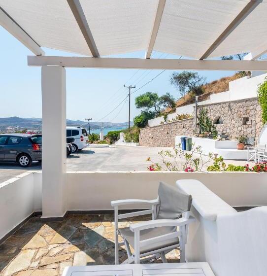 هتل Alexandros Village