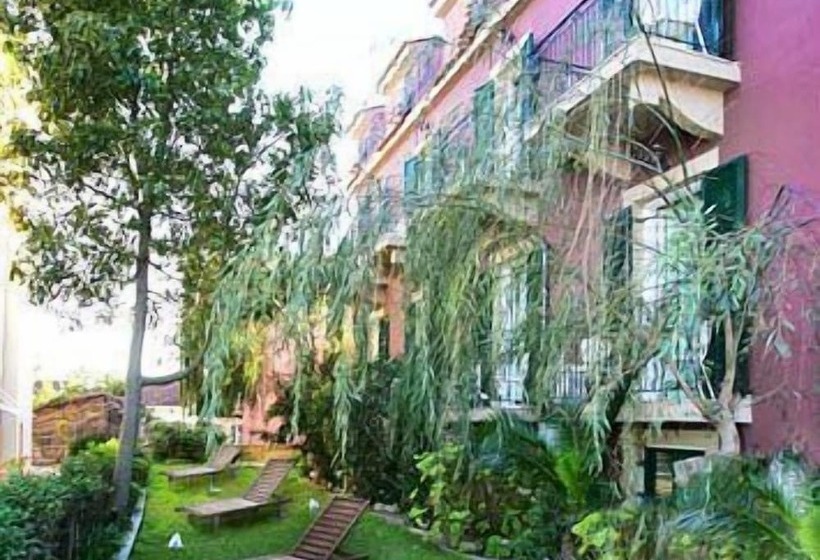 هتل Captain S House