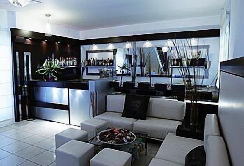 هتل Captain S House