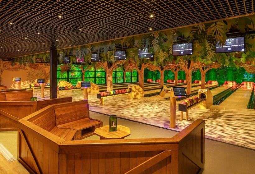 בית מלון כפרי Center Parcs Les Bois-francs