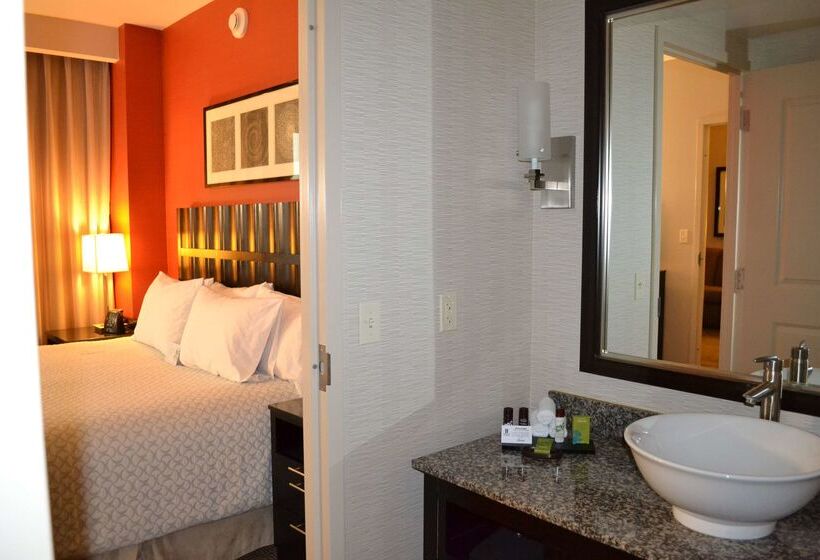 هتل Embassy Suites Palmdale