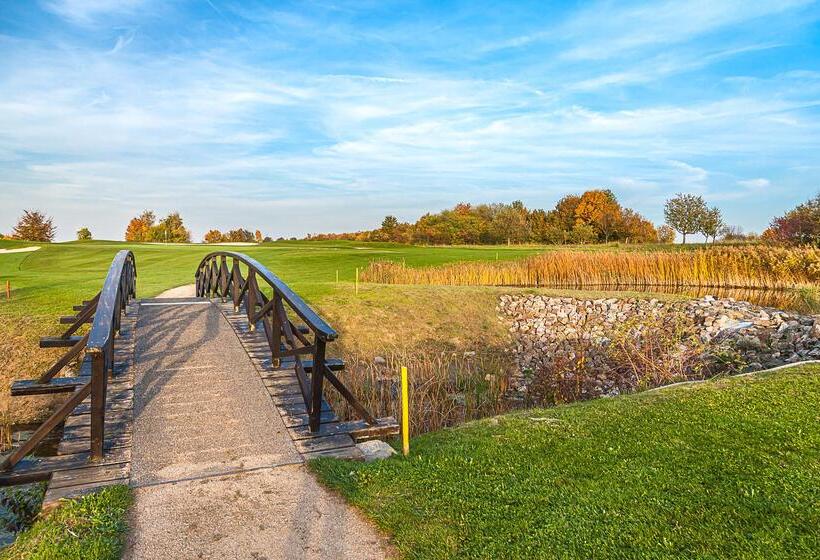 ホテル Hofgut Wißberg  Das Weinberg