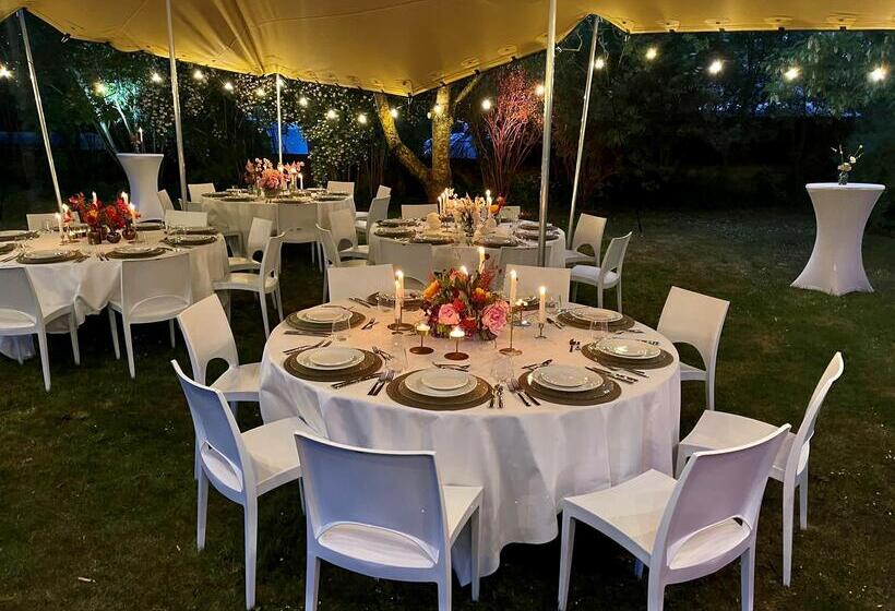 ホテル Hofgut Wißberg  Das Weinberg