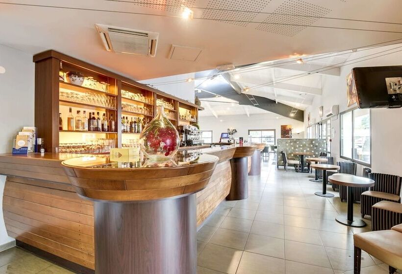 בית מלון כפרי Relais Akena La Brede