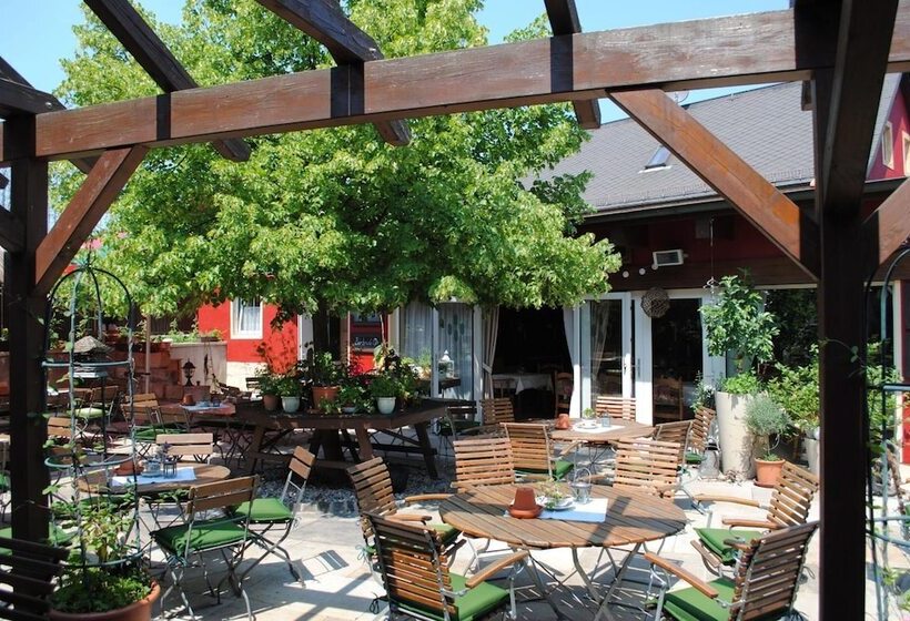 Отель & Restaurant Zur Linde