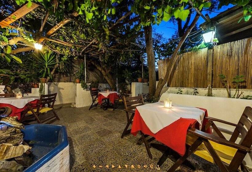 هتل Semiramis Guesthouse