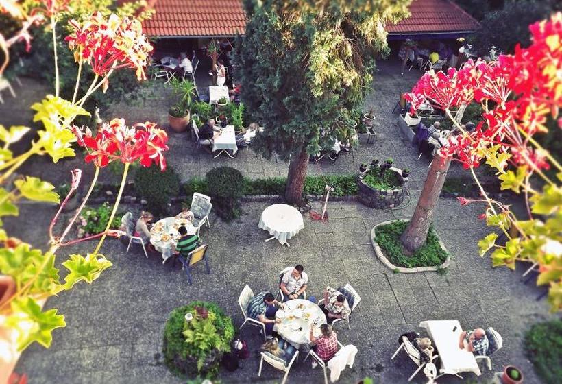 ホテル Weisses Ross