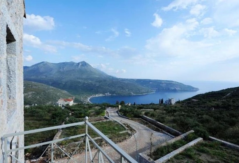 בית מלון כפרי Xemoni