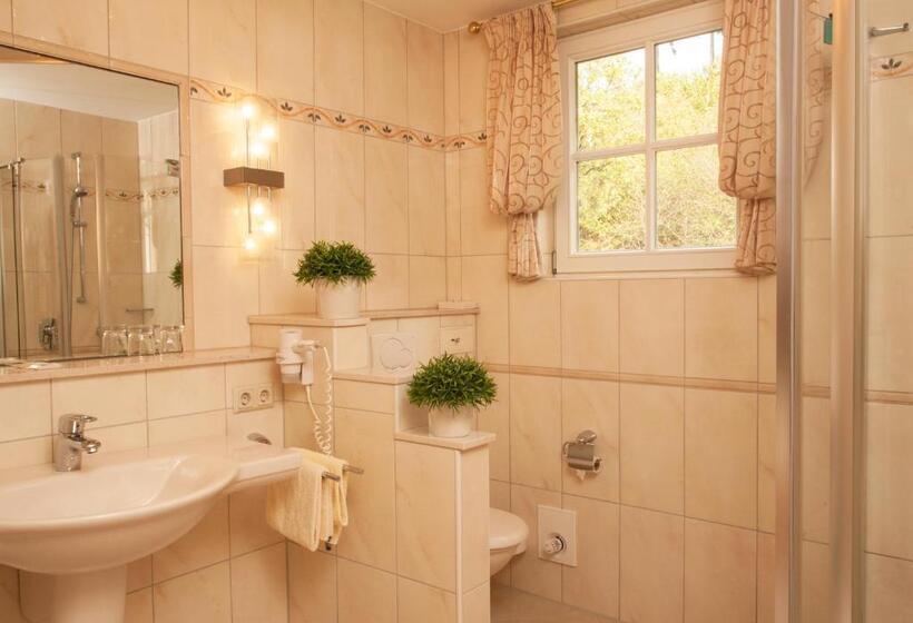 فندق Zum Weißen Stein