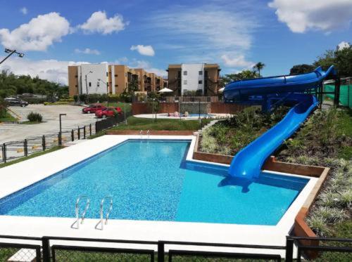 Apartamento Nuevo En El Eje Cafetero Aire Acondicionado, Piscinas, Bbq