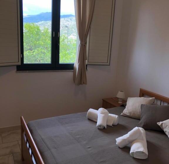مبيت وإفطار Casa Vacanze Alcantara