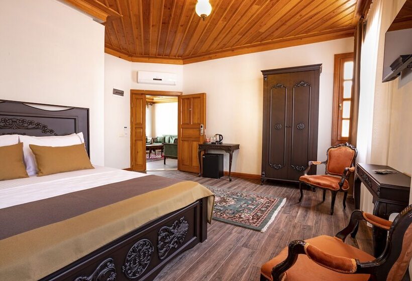 هتل Woo Town Suites