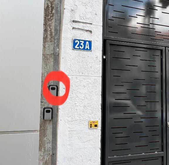 Intercontinental Apartment