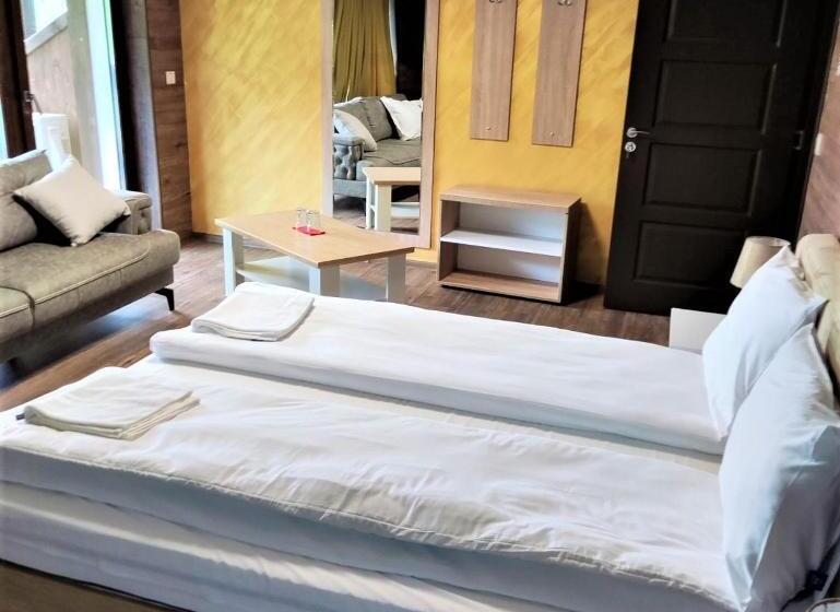 פנסיון Leshtenski Rai Guest House