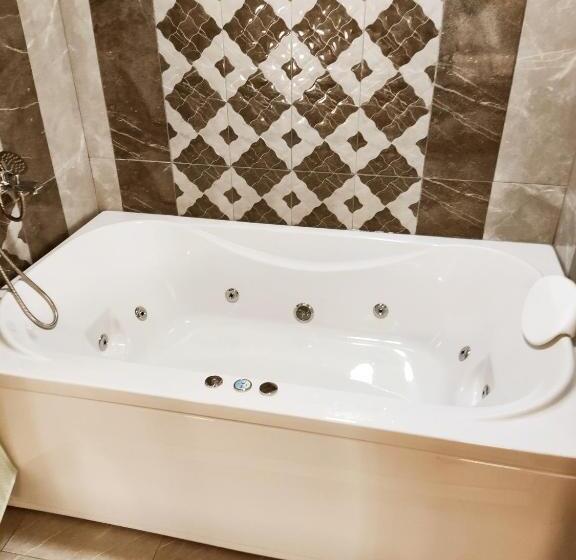 פנסיון Leshtenski Rai Guest House