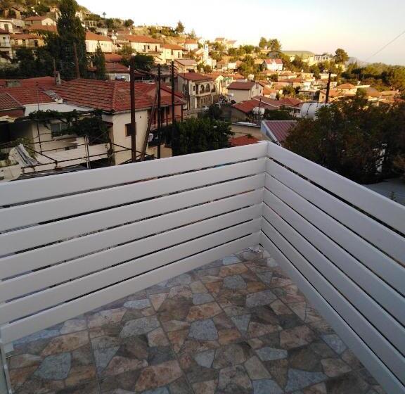 Traditional House In Pelendri