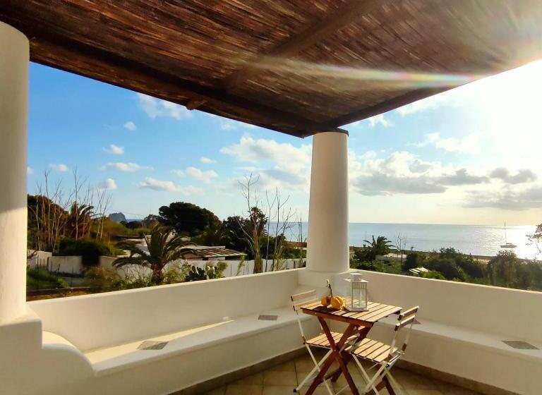 پانسیون The Lighthouse Room