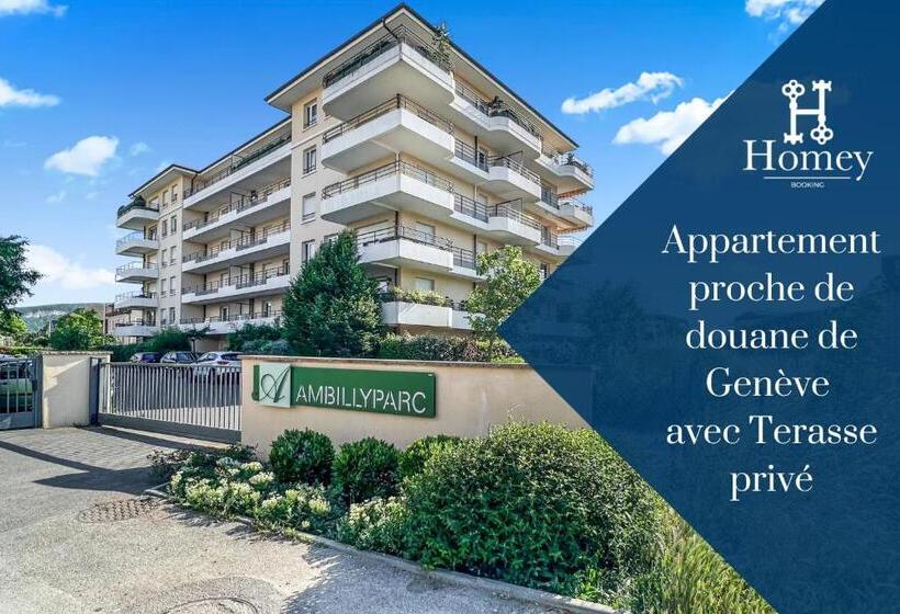 Homey Genius   à 100 M De La Douane/terrasse Privée