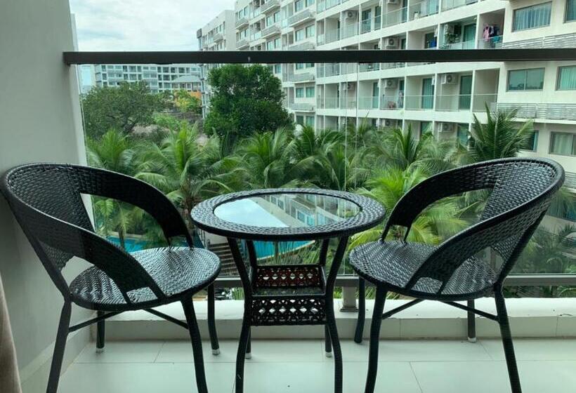 Laguna Beach Condo Resort 3 Maldives Pattaya Pool View ลากูน่า บีช คอนโด รีสอร์ต 3 พัทยา