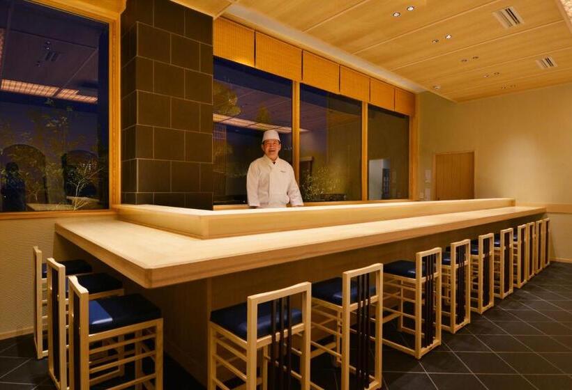 ريوكان Toriizaki Club Sushi Auberge