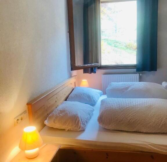 Bed and Breakfast Sporthostel Rössle