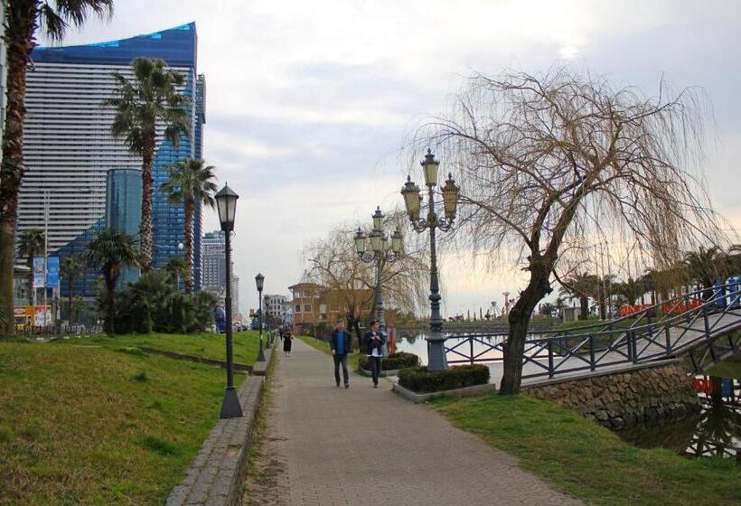 High Class Aparthotel In Orbi City Batumi