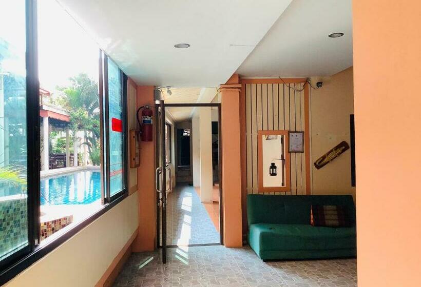 호텔 โรงแรมฟร้อนบีช Frontbeach