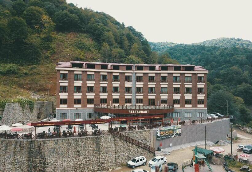 فندق Grand şelale