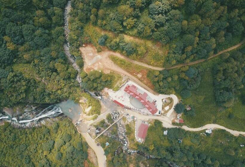 فندق Grand şelale