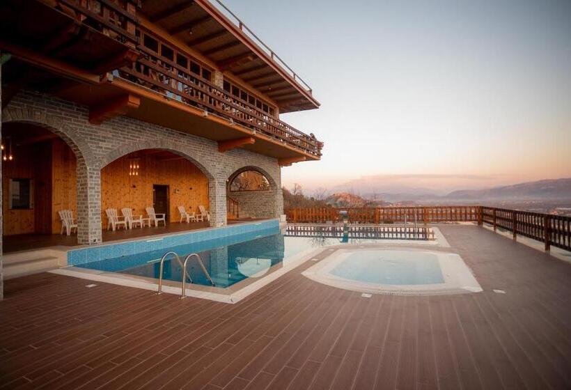 هتل Wooden House