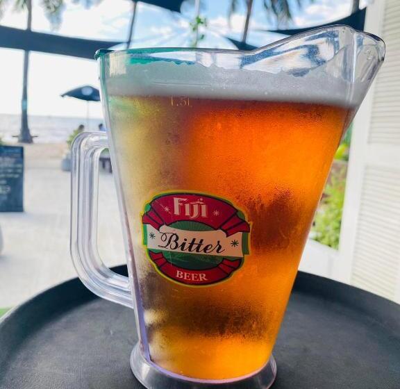 هتل Sailors Beach Fiji