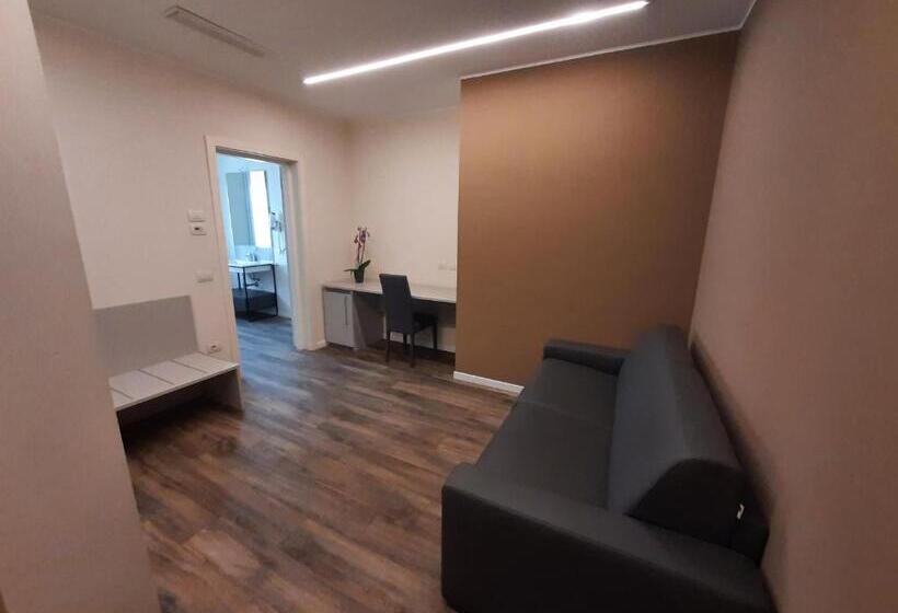 بنسيون Stop&go Suites And Apartments