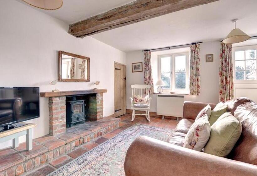 Poppy Cottage