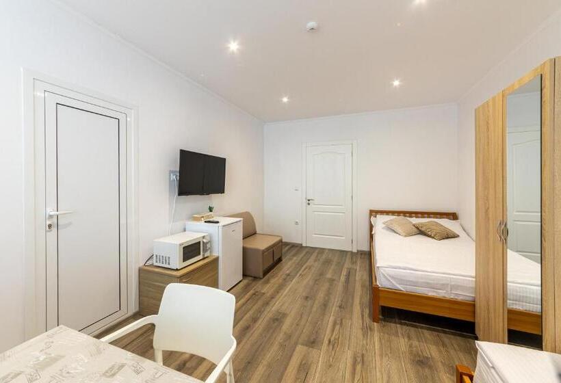 E Home Apartments