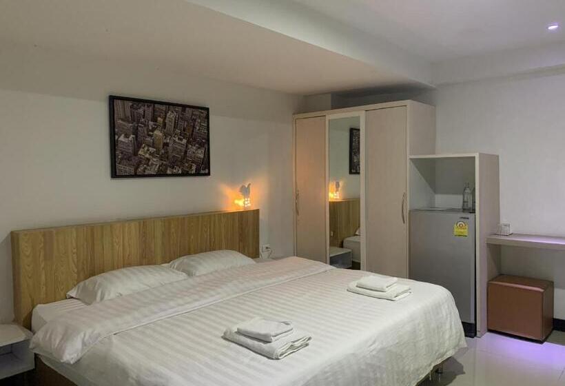 تختخواب و صبحانه Bkl Pool Villa Pattaya