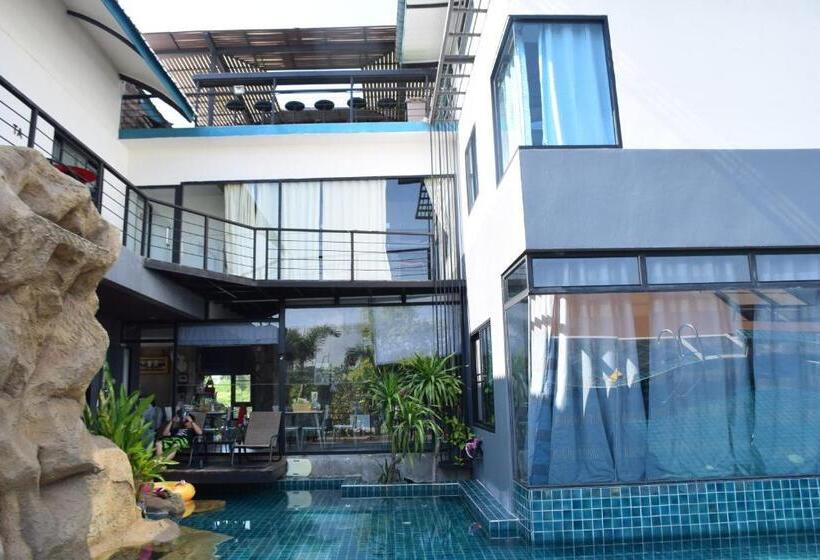 تختخواب و صبحانه Bkl Pool Villa Pattaya