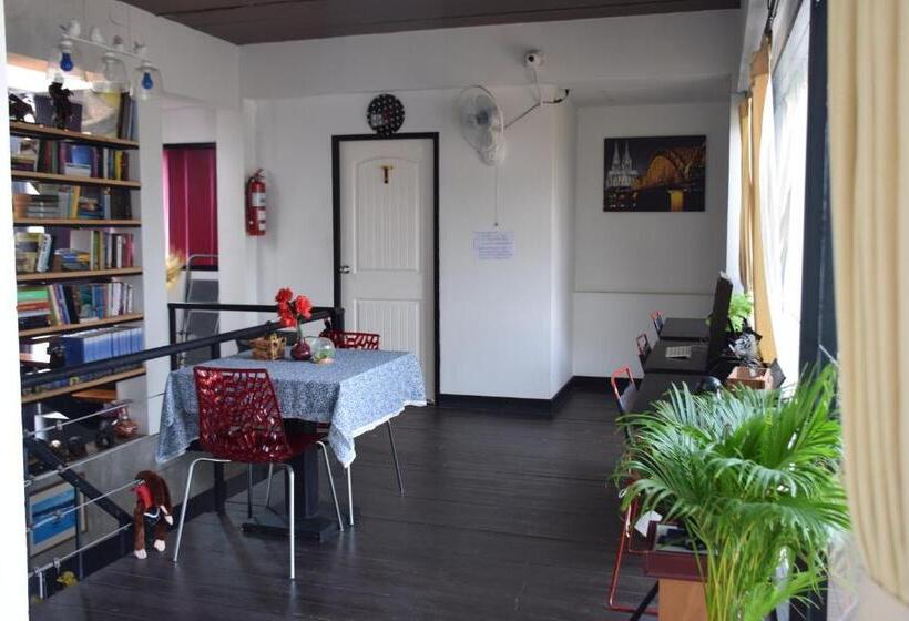 تختخواب و صبحانه Bkl Pool Villa Pattaya