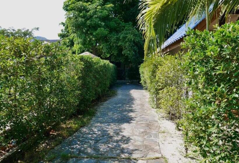 هتل Andaman Resort