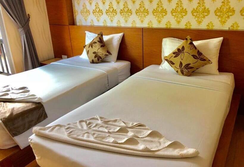 هتل Andaman Resort