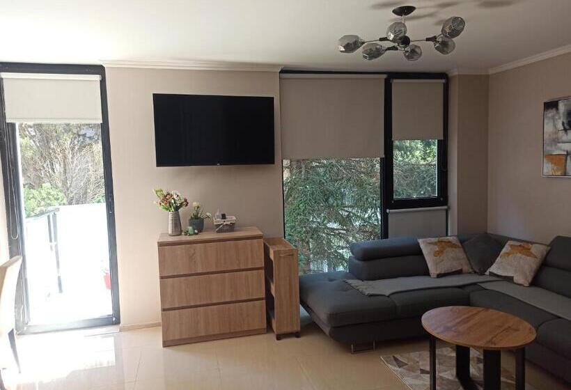 Amara Boutique & Design   студио