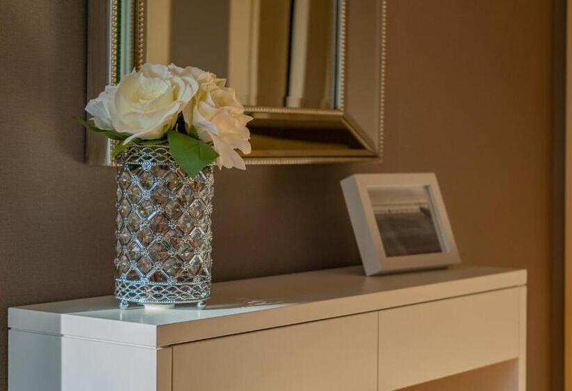 Departamento Varese Güemes Alta Gama Luxury 4/5 Pax Vista Mar