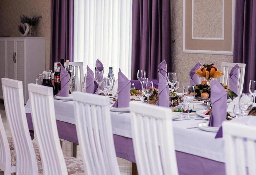 Hotel готель лаванда