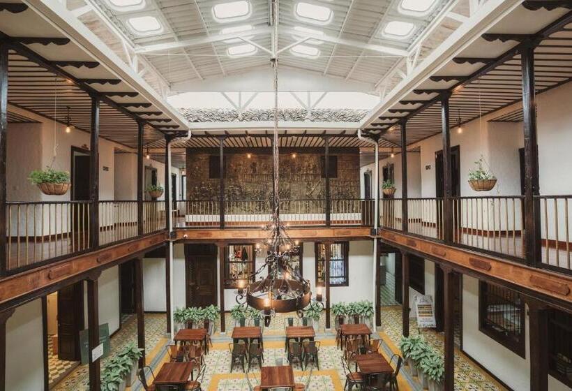 هتل Boutique La Leyenda 1860