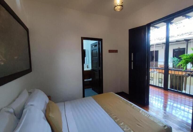 هتل Boutique La Leyenda 1860