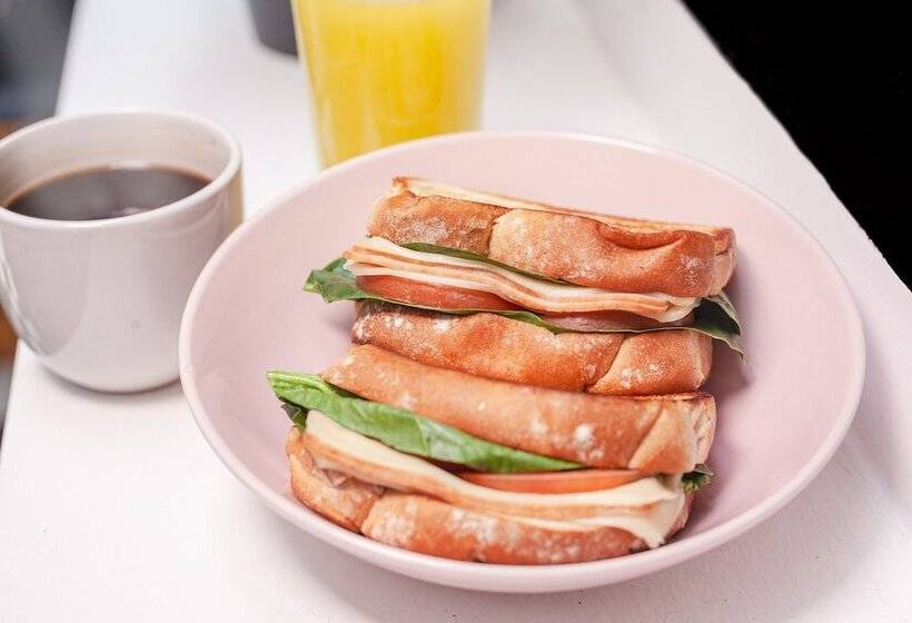 پانسیون La Puerta Azul